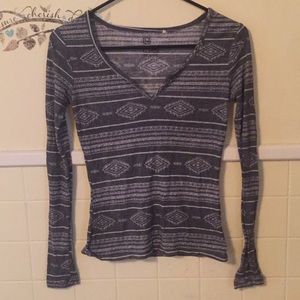 🌟Nollie Low Cut Shirt🌟